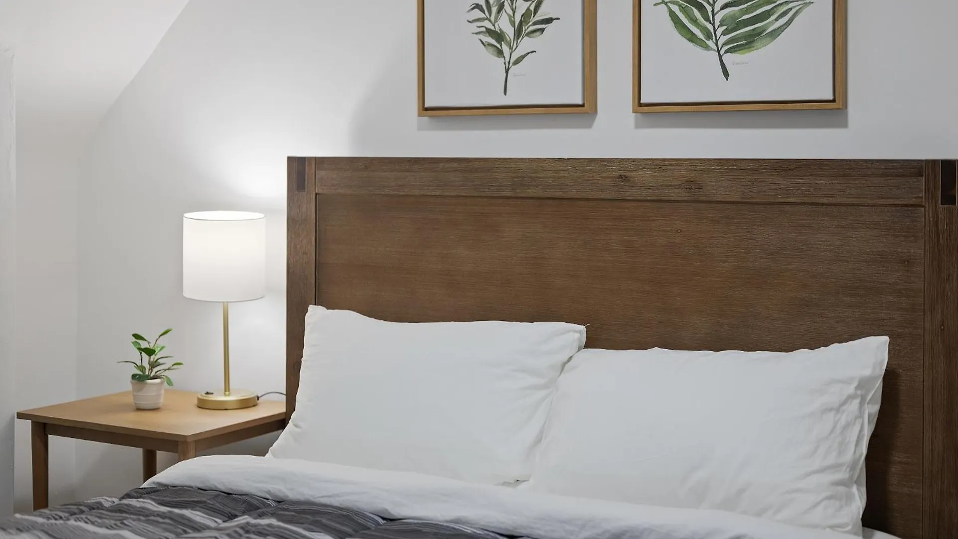 Homestay Shadyside, Pittsburgh !G Modern And Bright Private Bedroom With Shared Bathroom